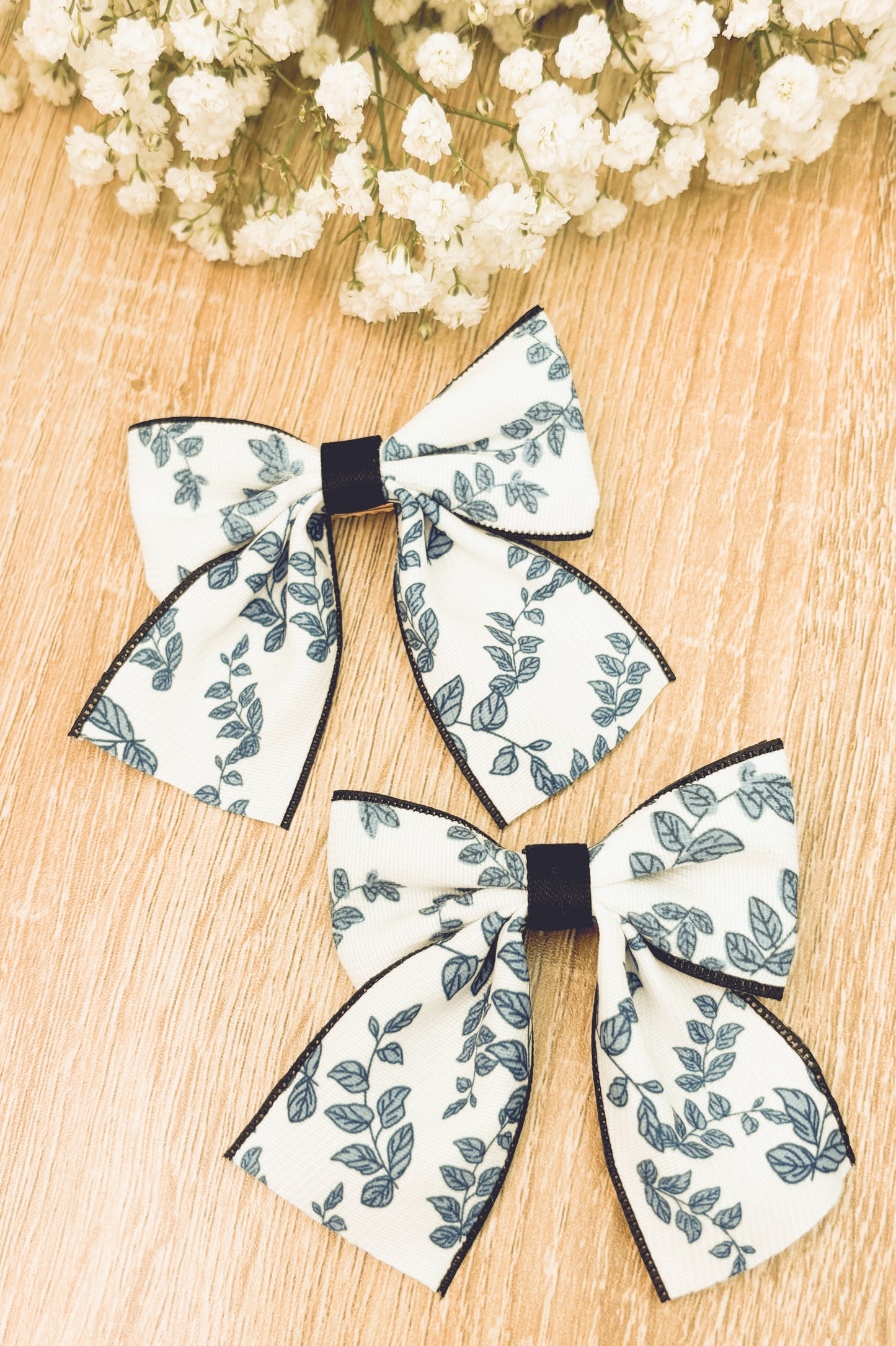 Adorable Blue Floral Bow Set