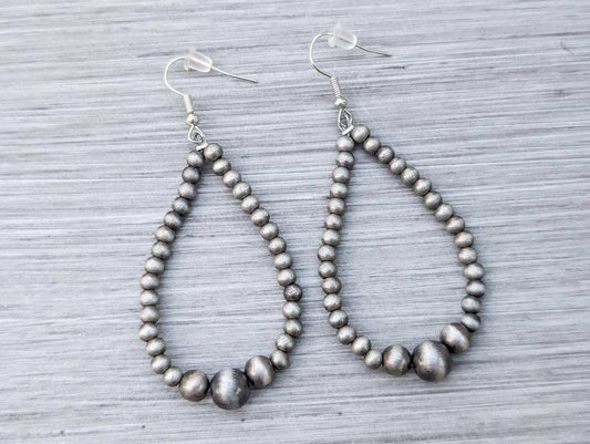 Beautiful Navajo Pearl Earrings