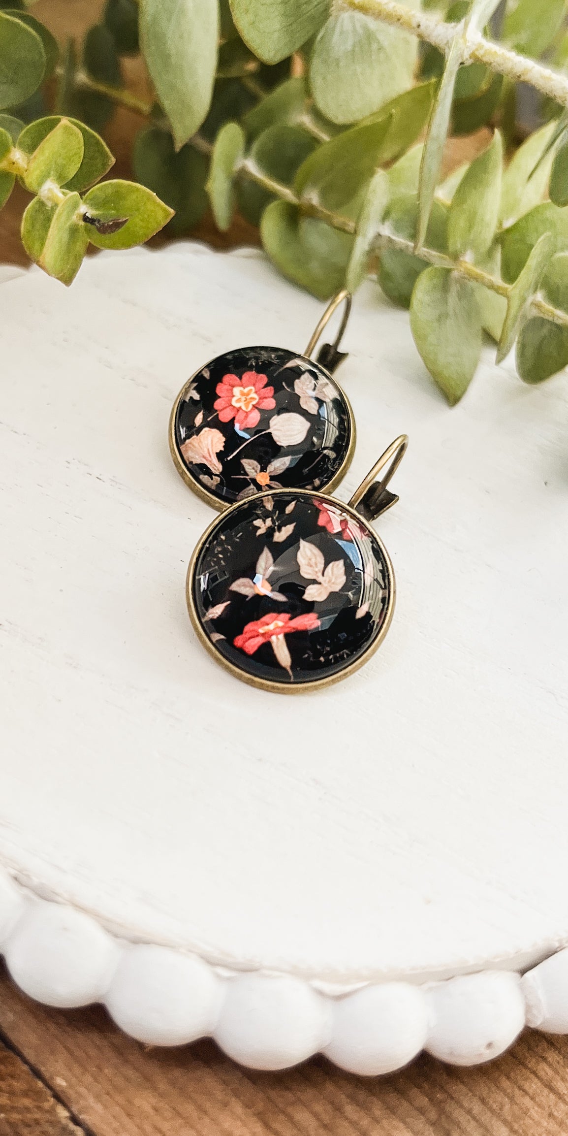 Beautiful Vintage Floral Earrings