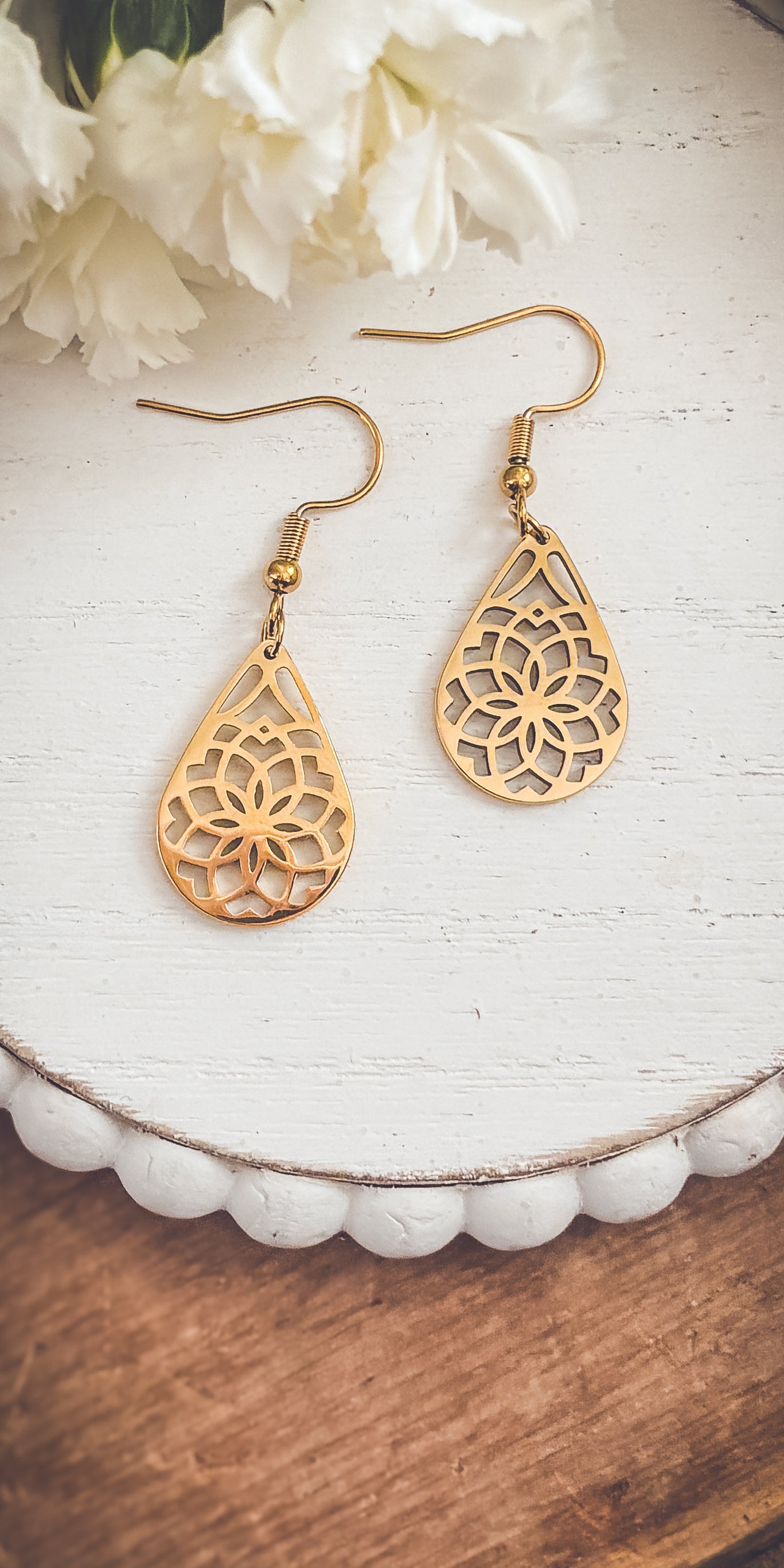 Beautiful Gold Floral Drop Earrings