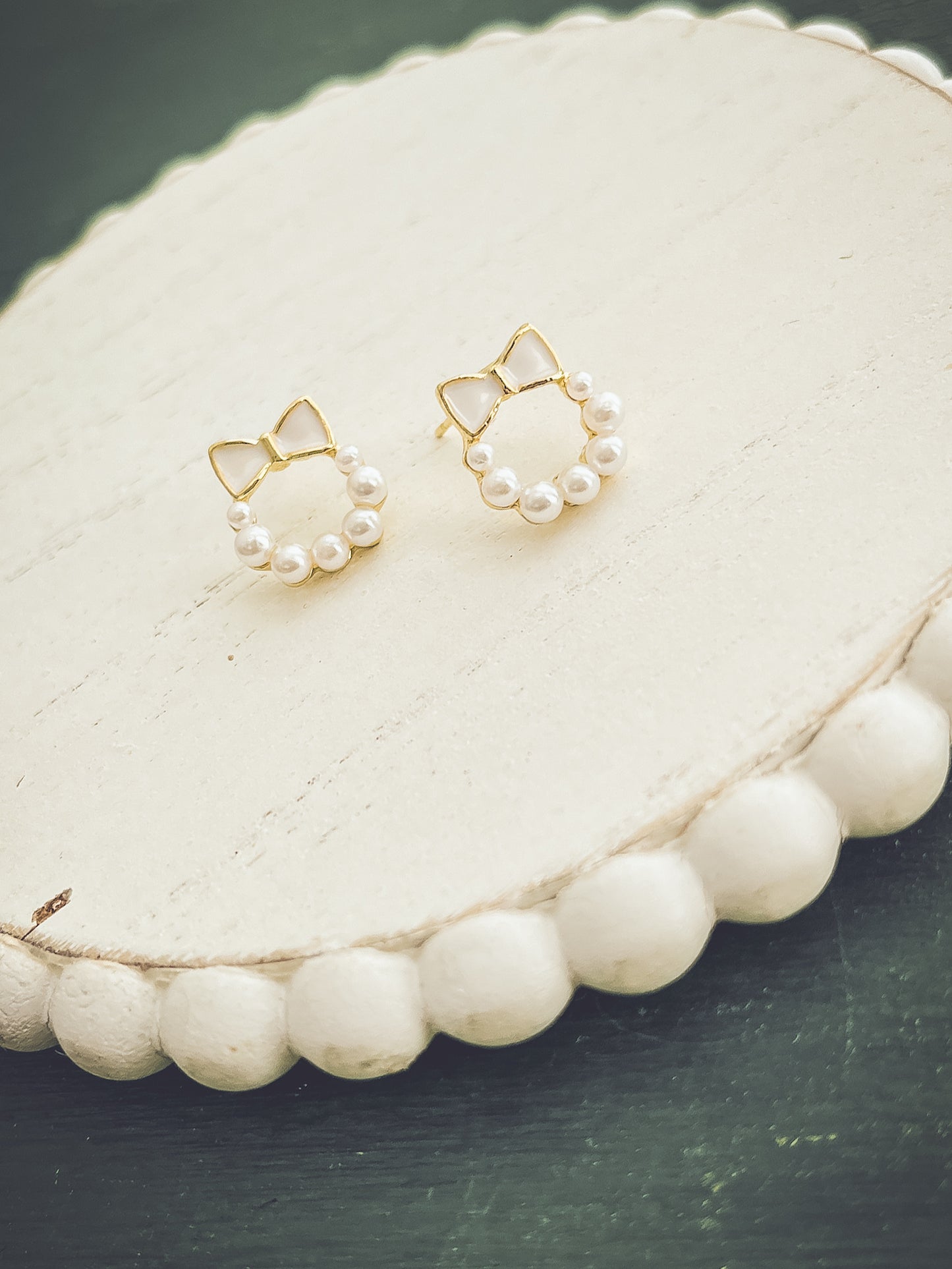 Beautiful Pearl Bow Wreath Earrings