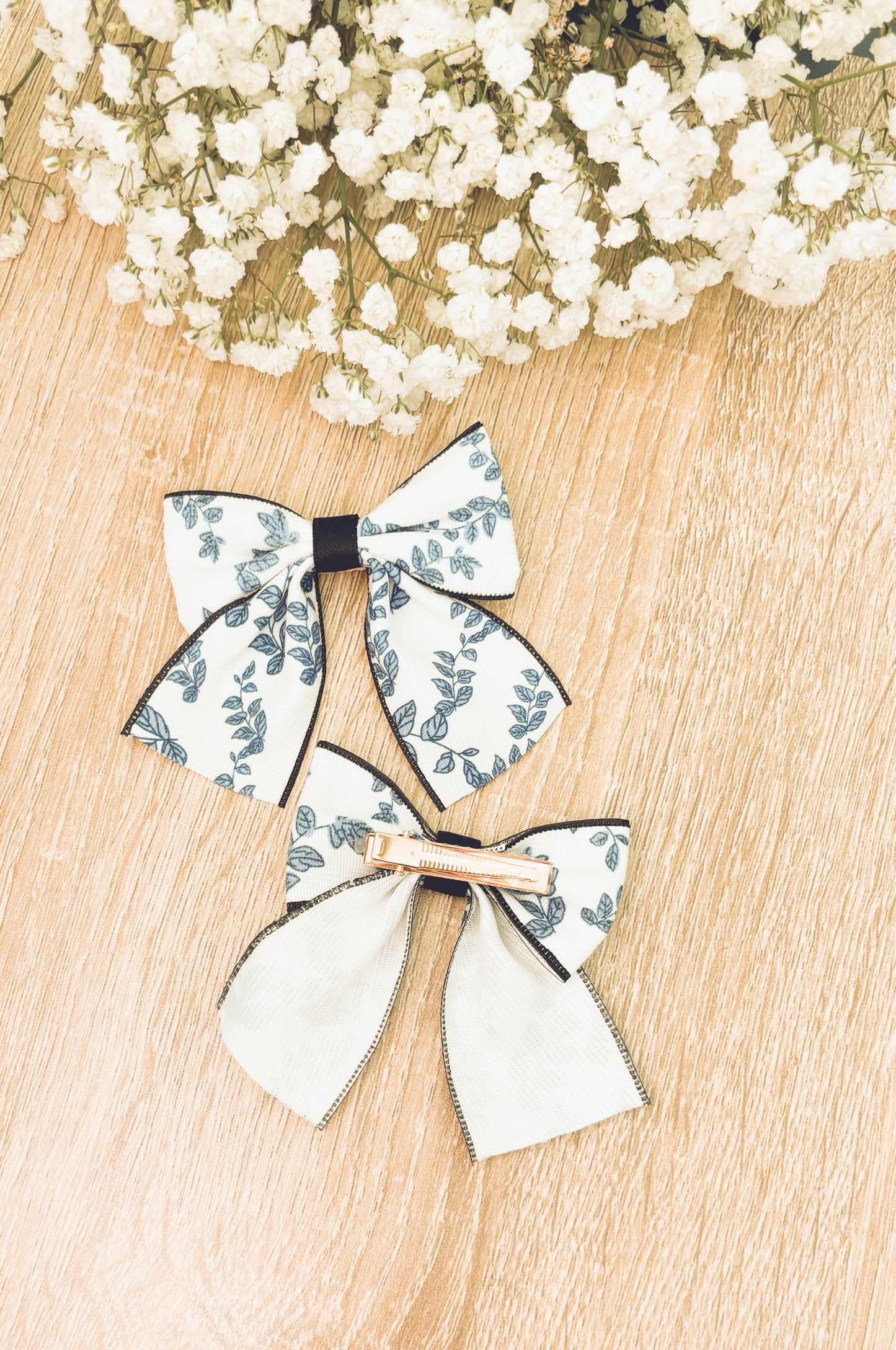 Adorable Blue Floral Bow Set