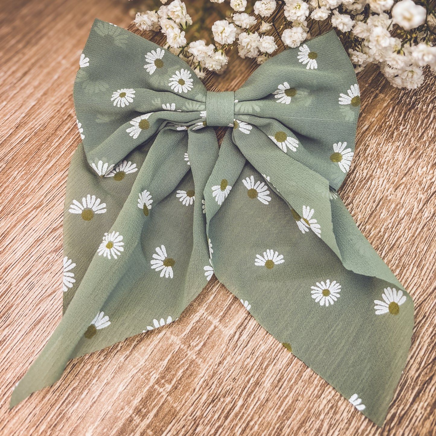 Adorable Daisy Bow Set