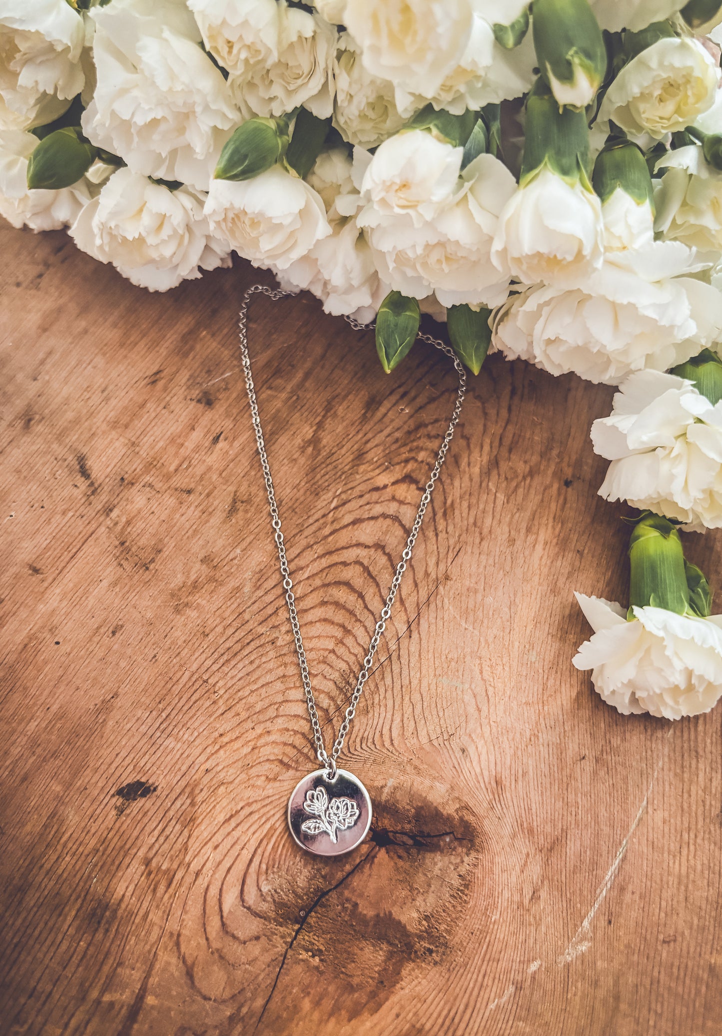 Beautiful Engraved Floral Disc Necklace-Gold or Silver