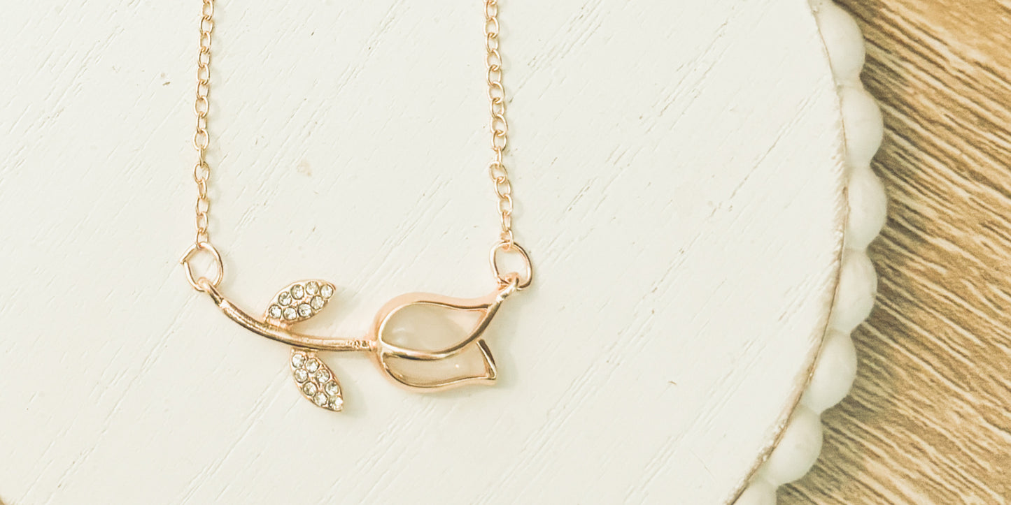 Beautiful Gold and Smokey Stone Tulip Necklace