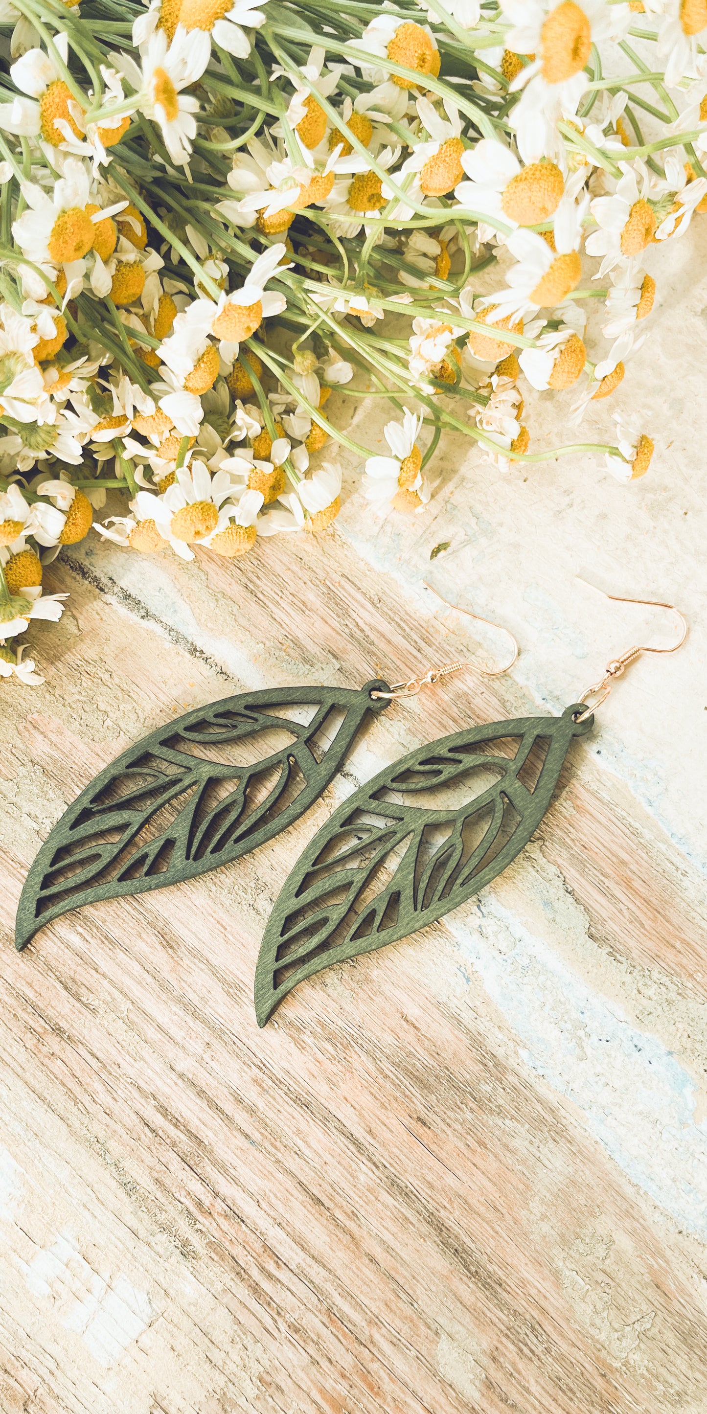 Beautiful Green Wood Leaf Earrings