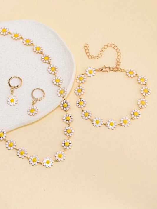 Beautiful Daisy Bracelet, Earrings and Necklace Set