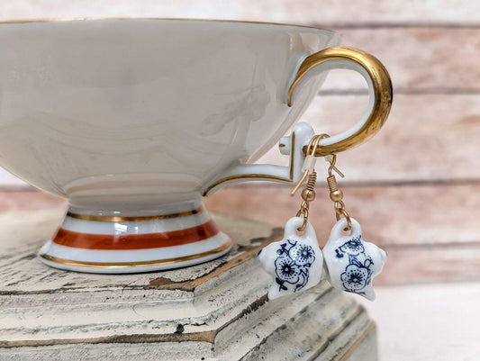 Beautiful Dainty Teapot Earrings