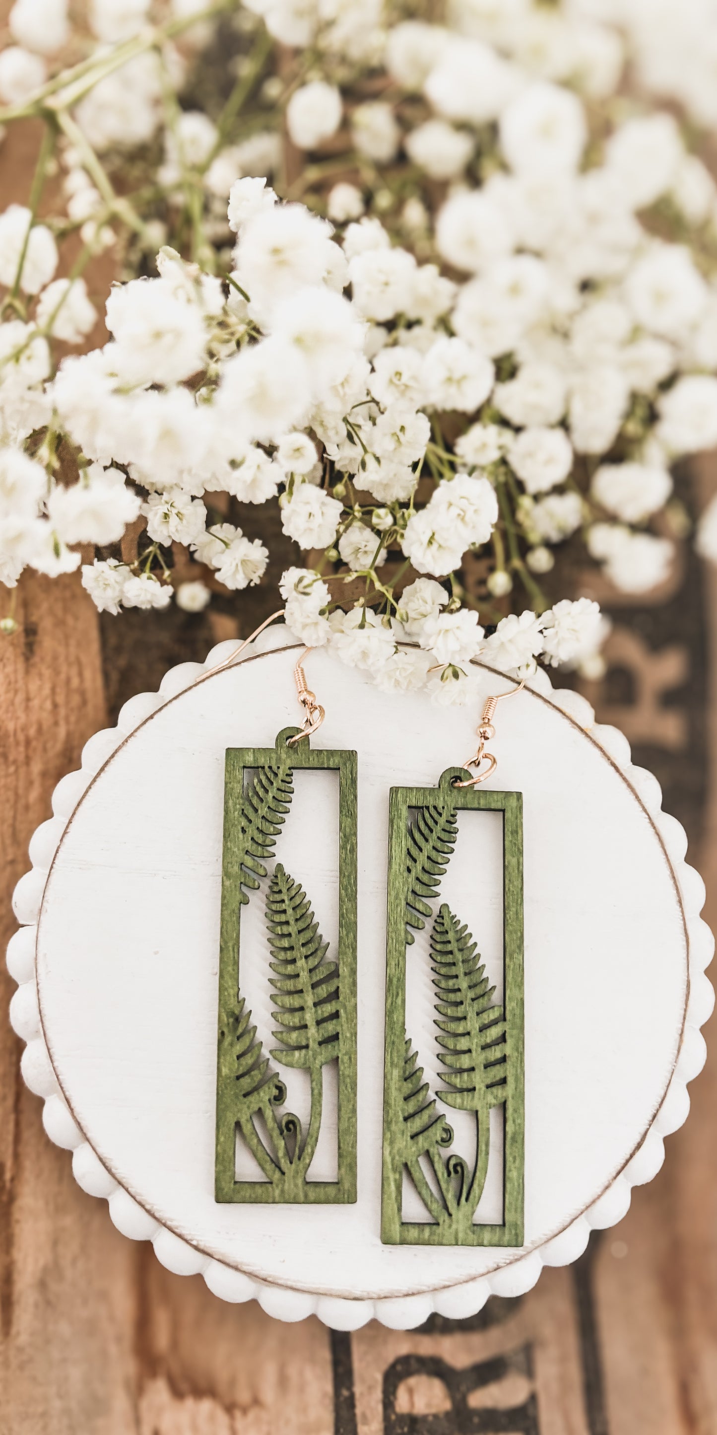 Beautiful Green Wood Foliage Earrings