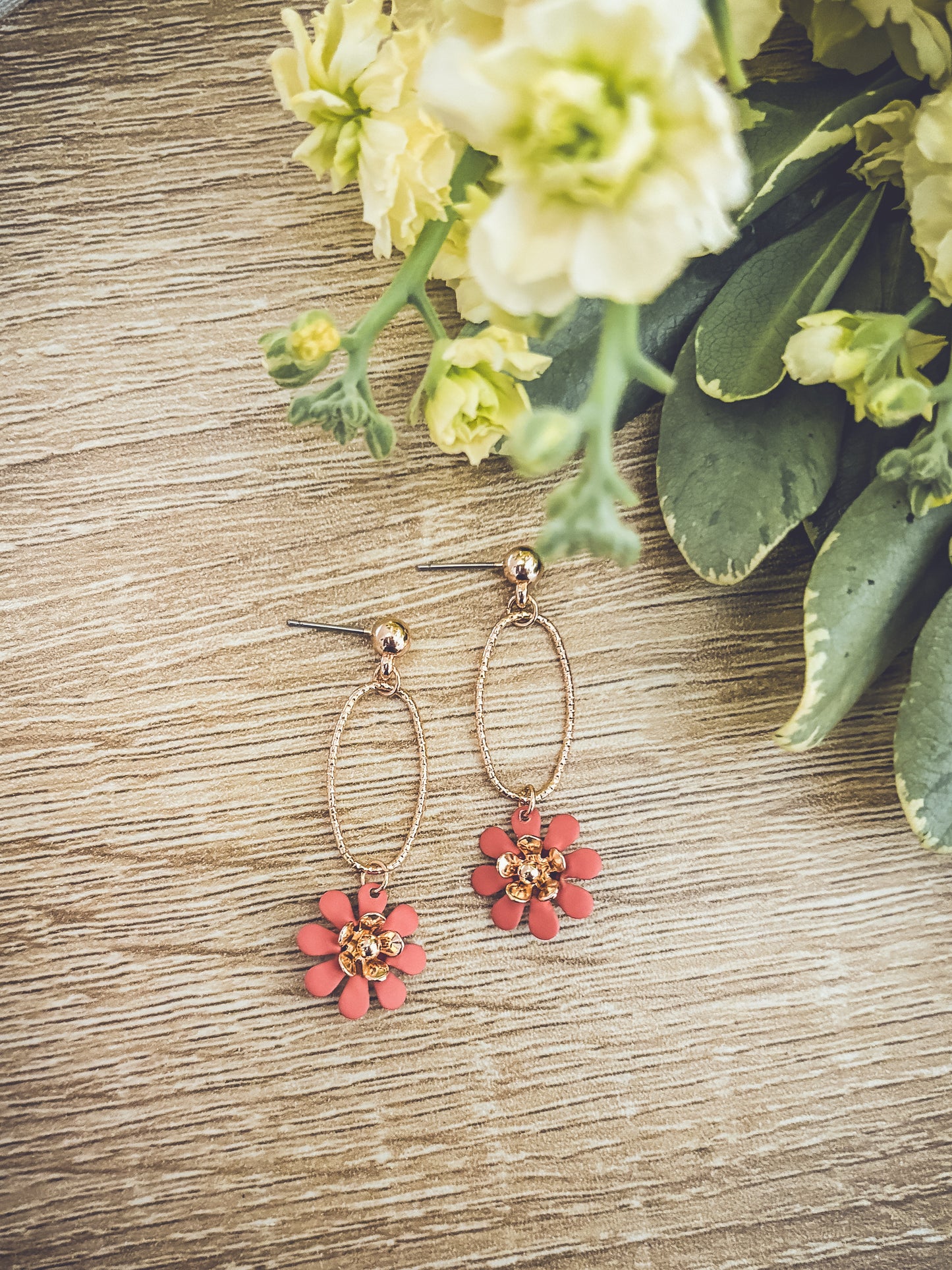 Beautiful Gold Flower Drop Earrings