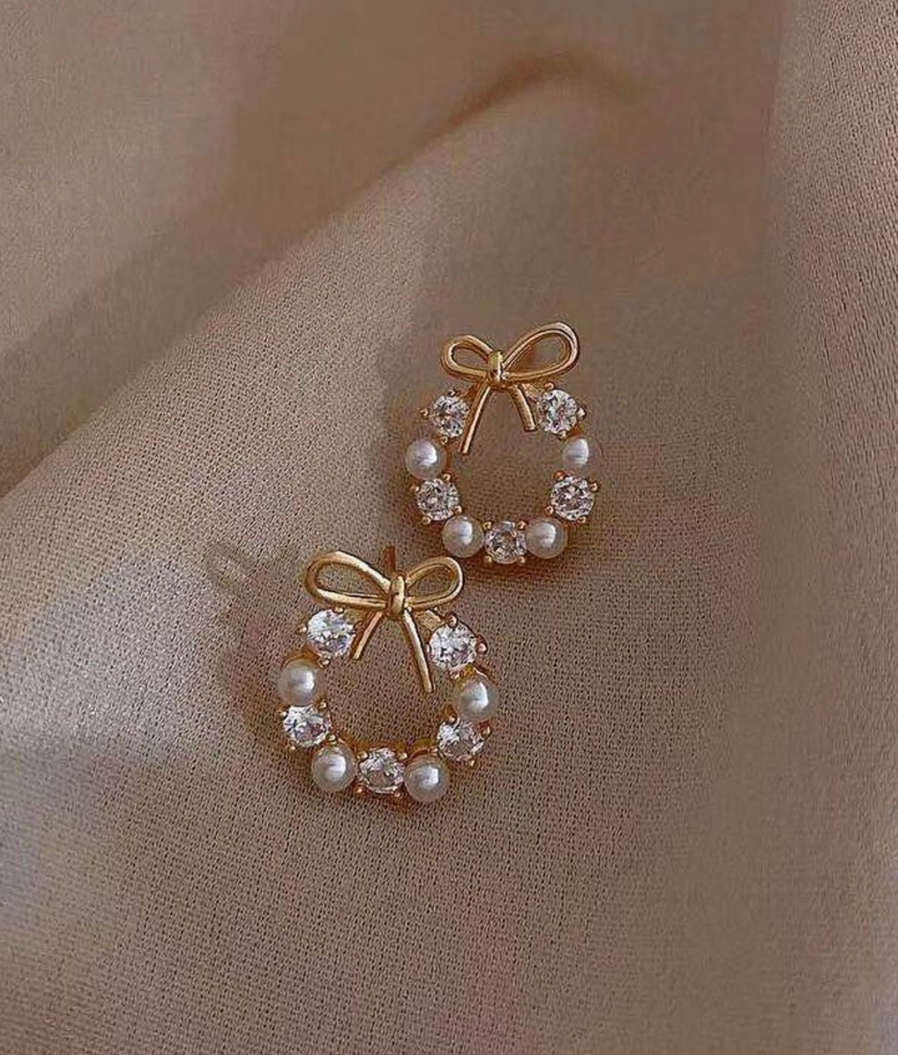 Beautiful and Dainty Pearl Wreath Earrings – Rooted Home Goods