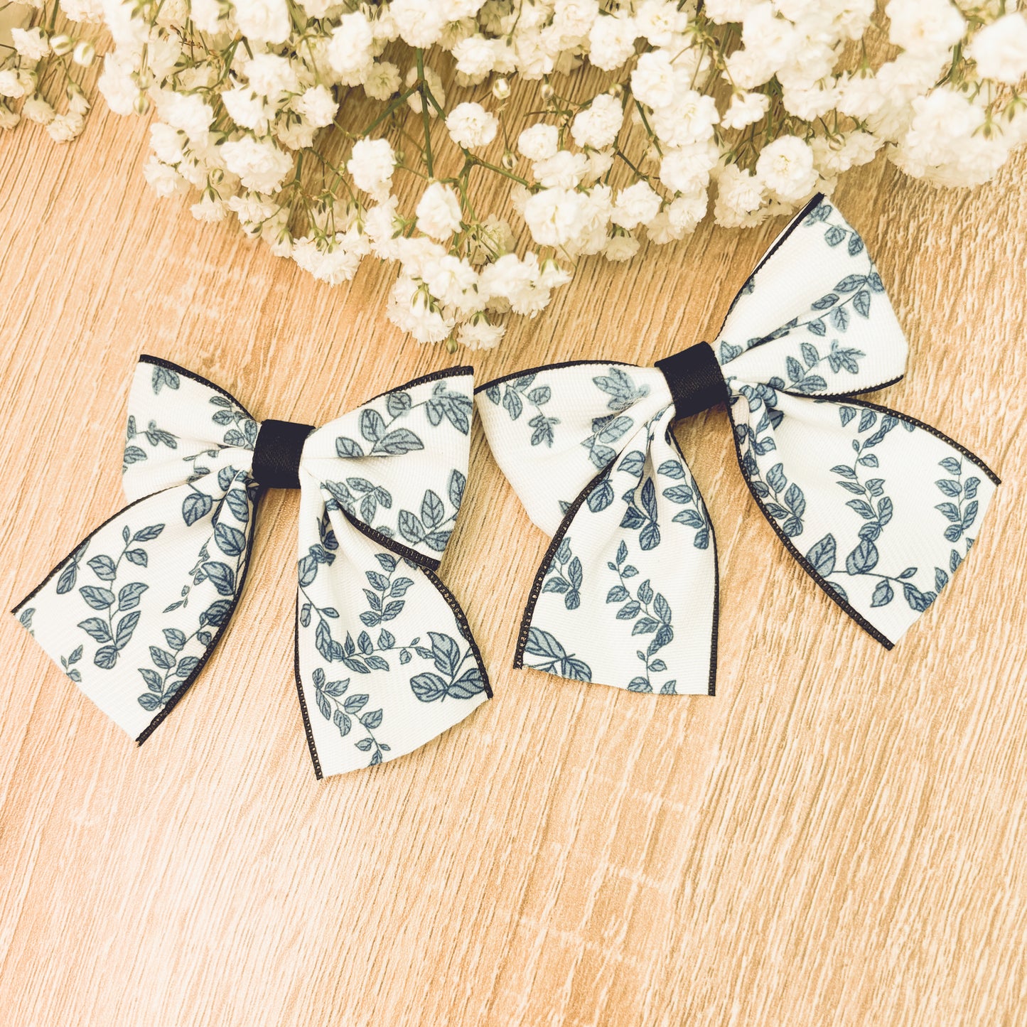 Adorable Blue Floral Bow Set