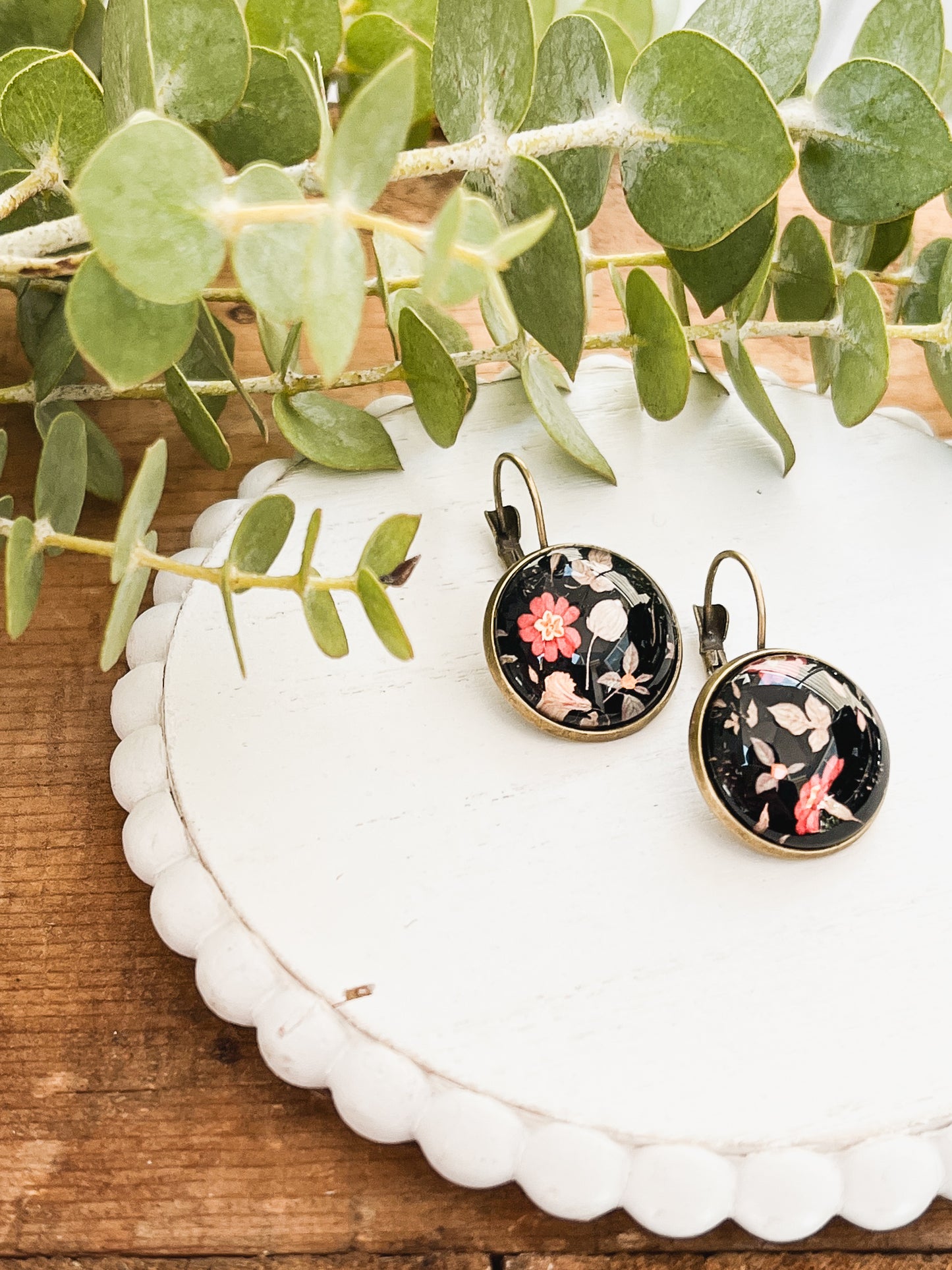 Beautiful Vintage Floral Earrings