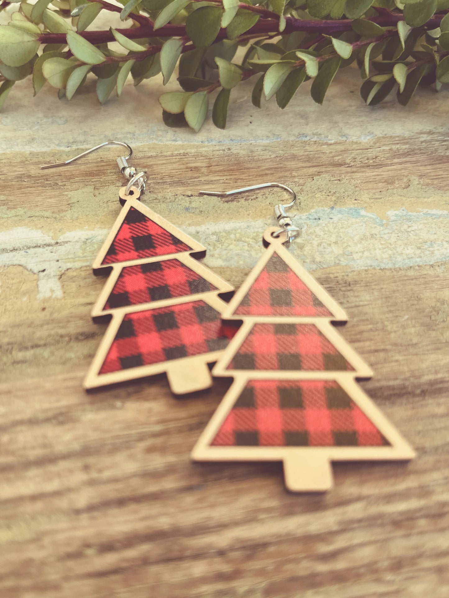 Beautiful Green or Red Plaid Wood Christmas Trees