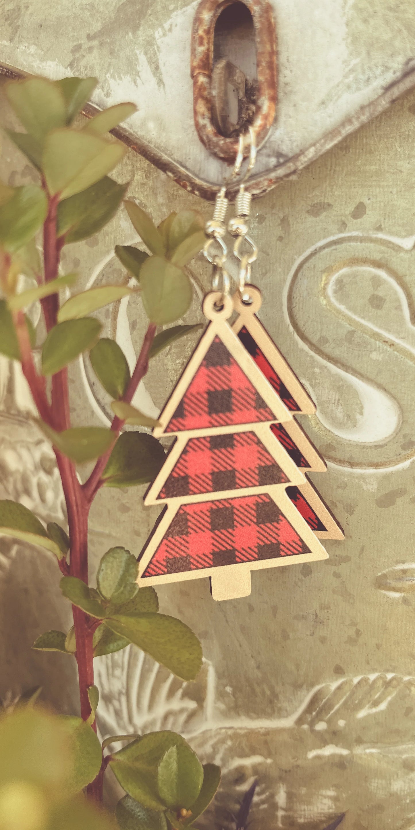 Beautiful Green or Red Plaid Wood Christmas Trees