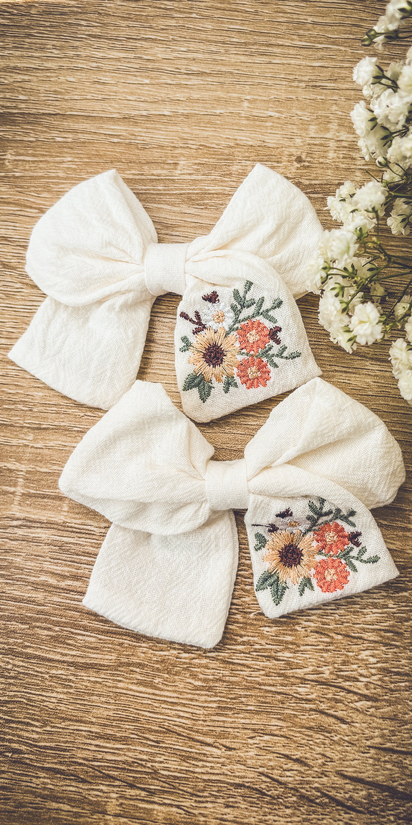 Adorable Embroidered Floral Bow Set