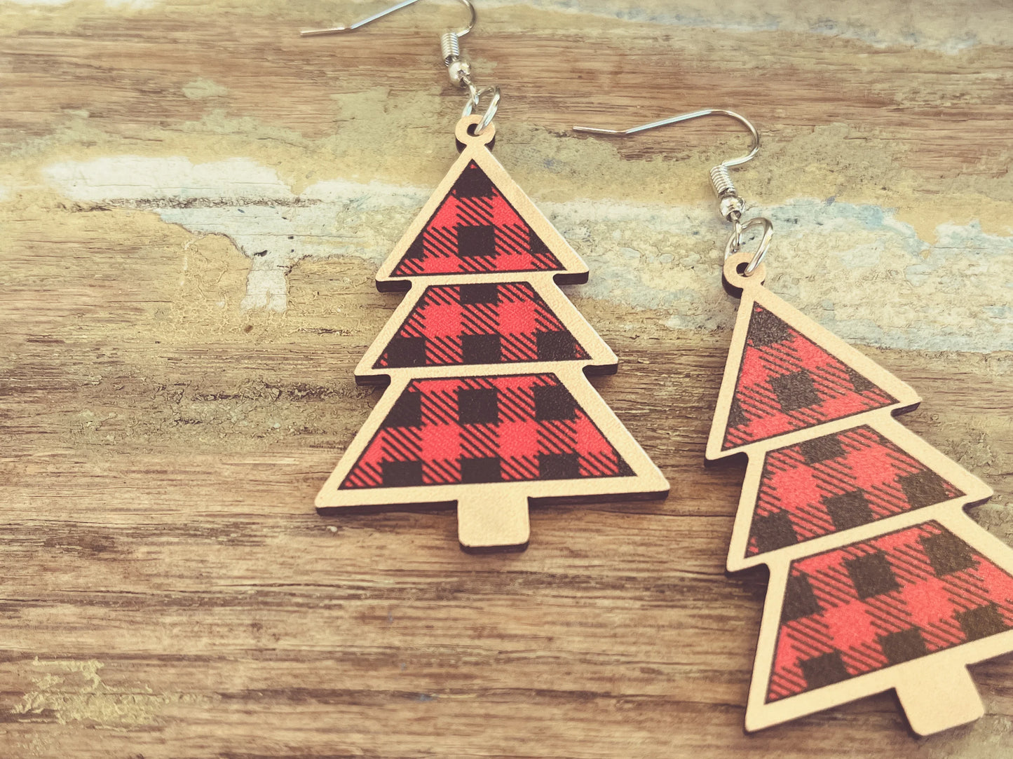 Beautiful Green or Red Plaid Wood Christmas Trees