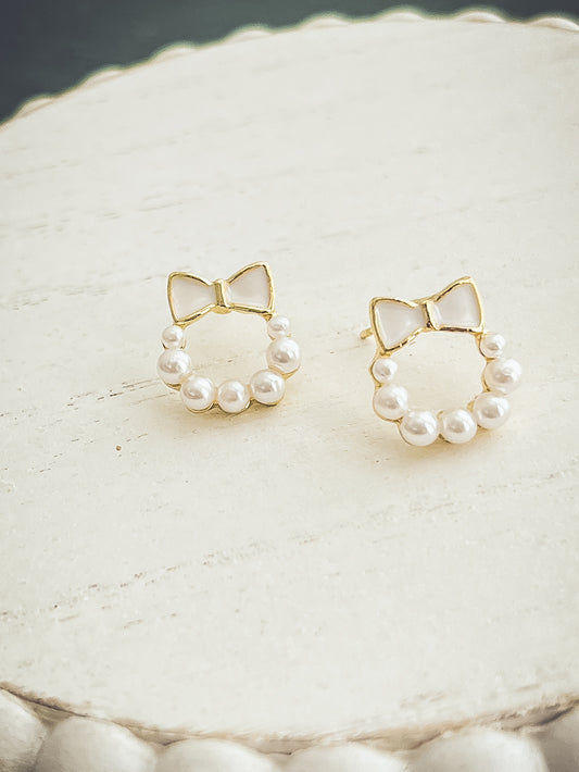 Beautiful Pearl Bow Wreath Earrings