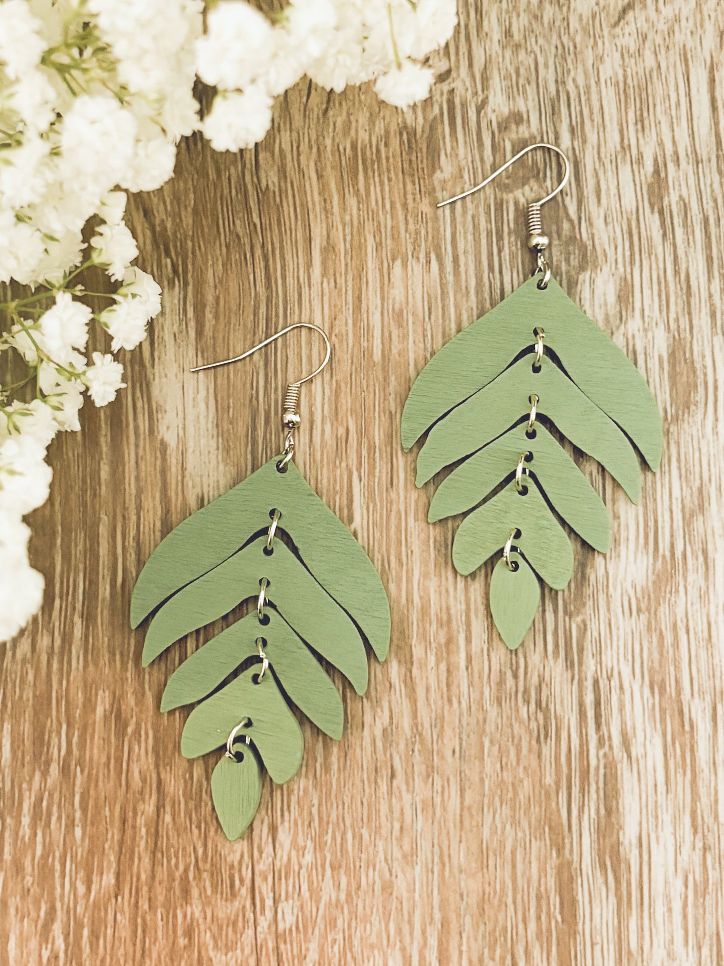 Beautiful Green Wood Leaf Earrings