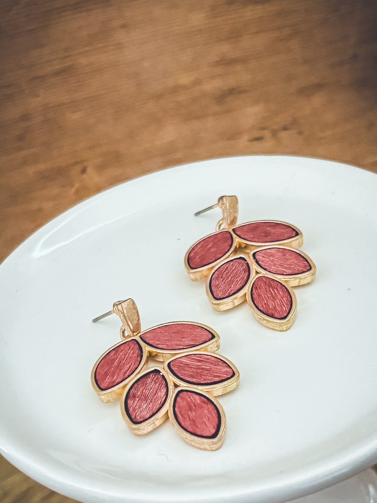 Beautiful Vintage Floral Earrings