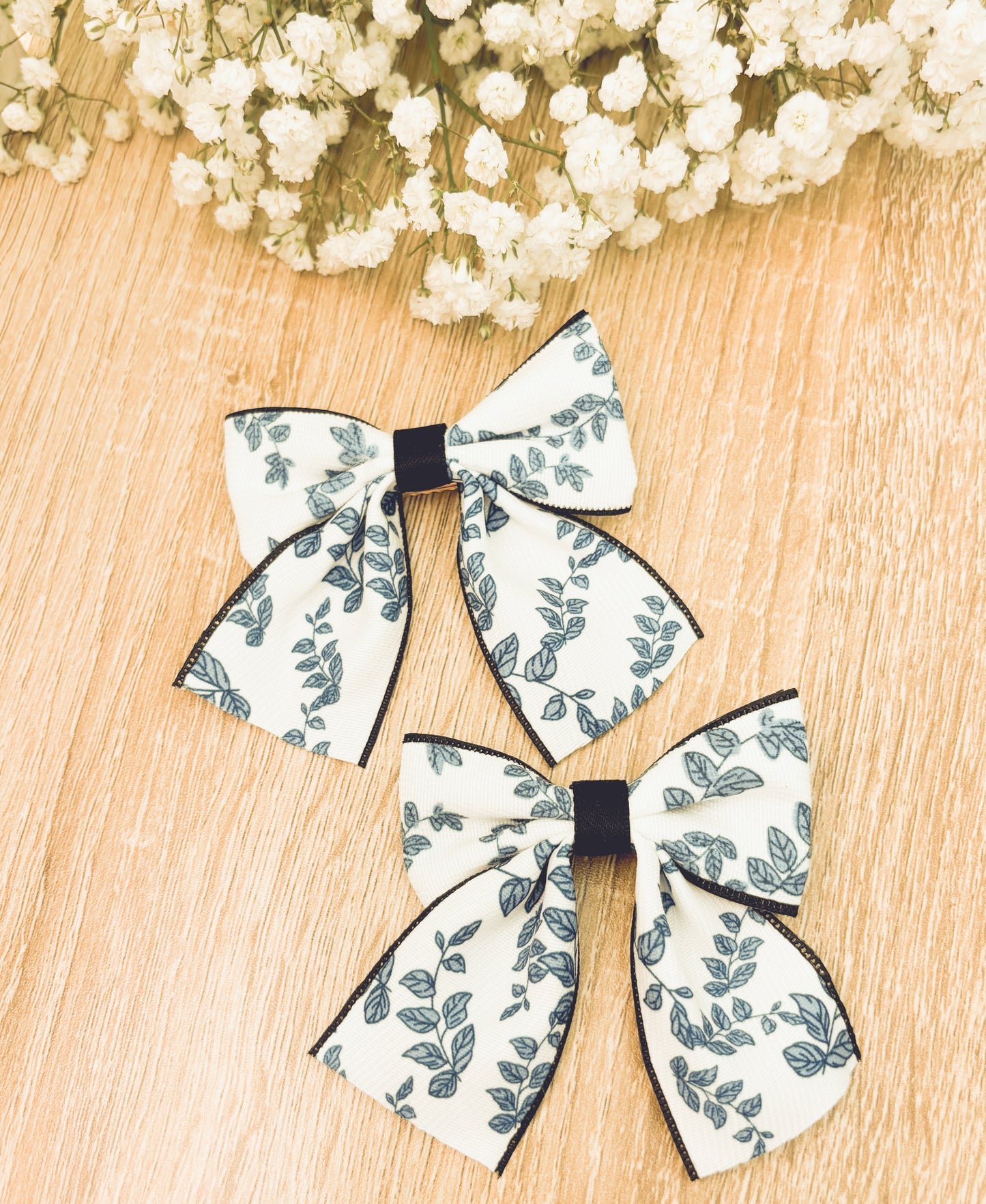 Adorable Blue Floral Bow Set