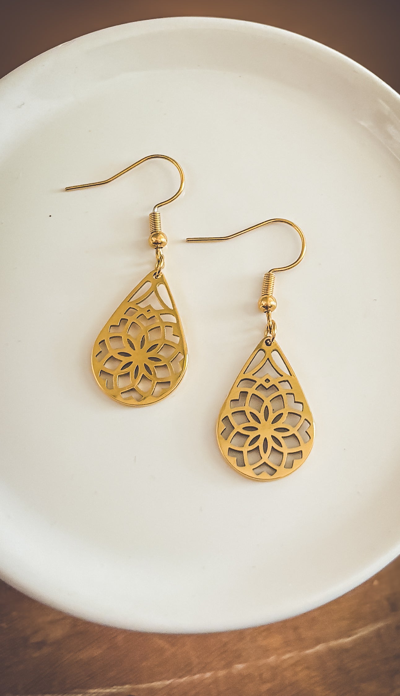 Beautiful Gold Floral Drop Earrings