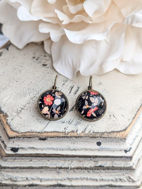 Beautiful Vintage Floral Earrings