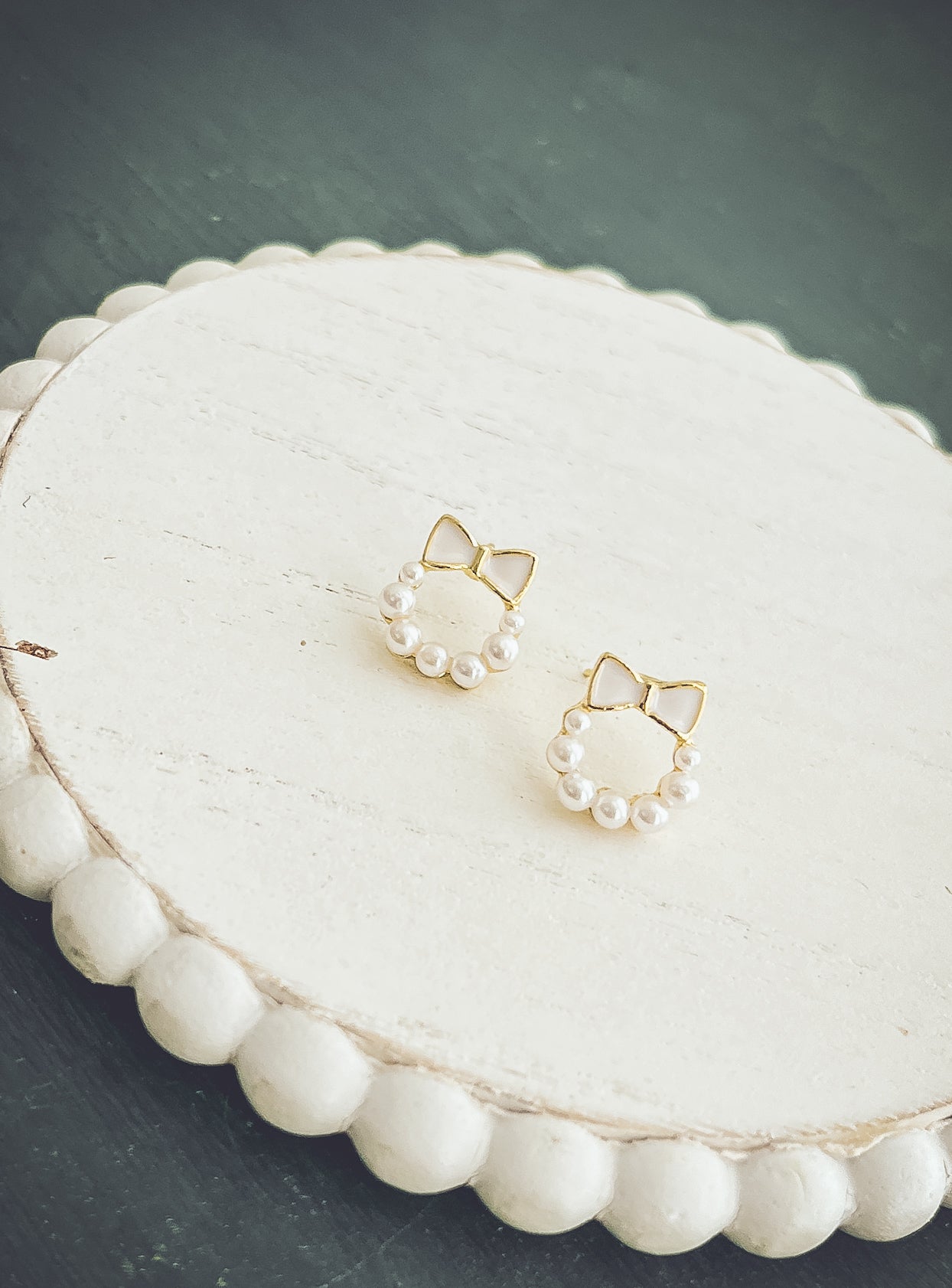 Beautiful Pearl Bow Wreath Earrings