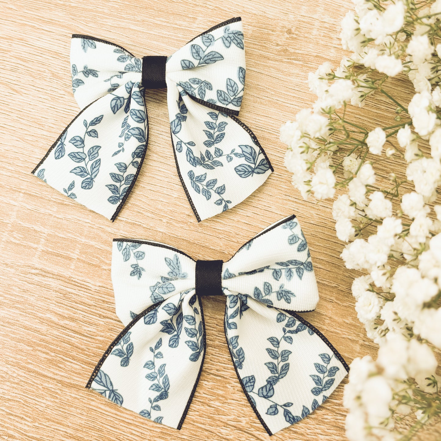 Adorable Blue Floral Bow Set