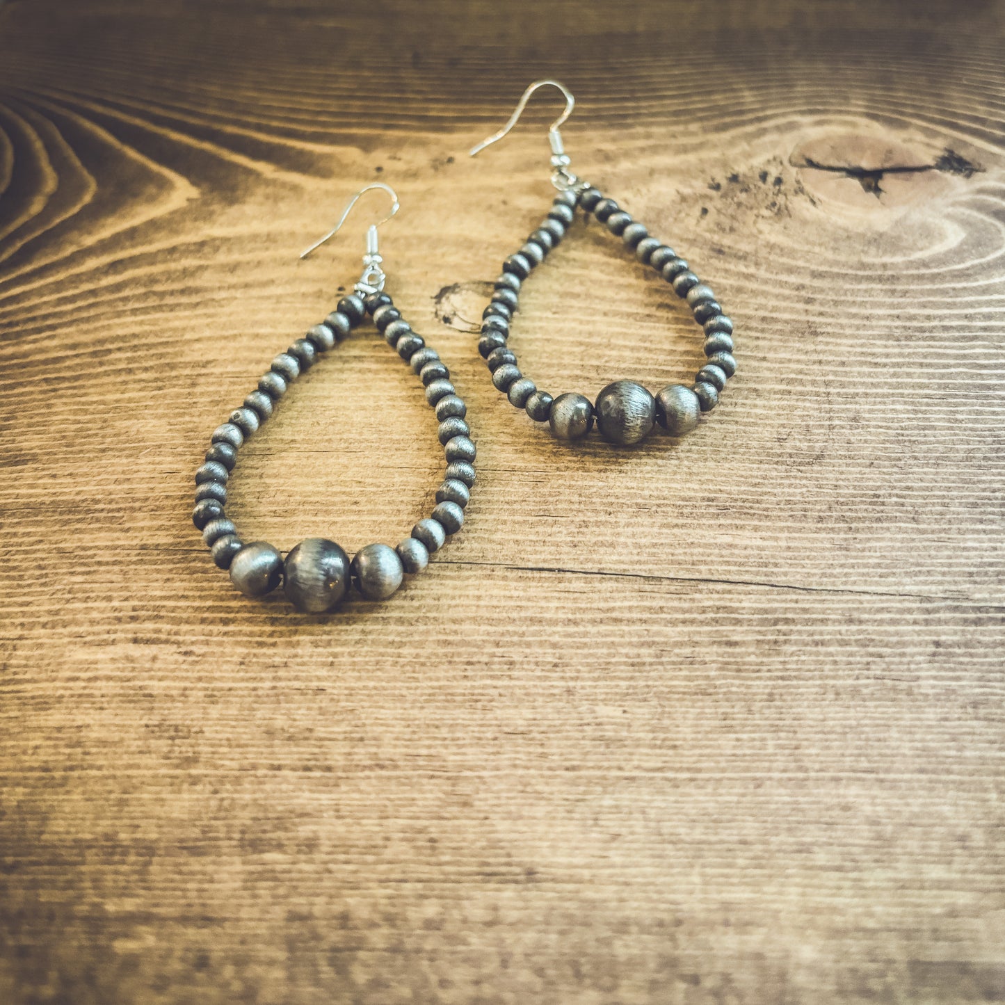 Beautiful Navajo Pearl Earrings