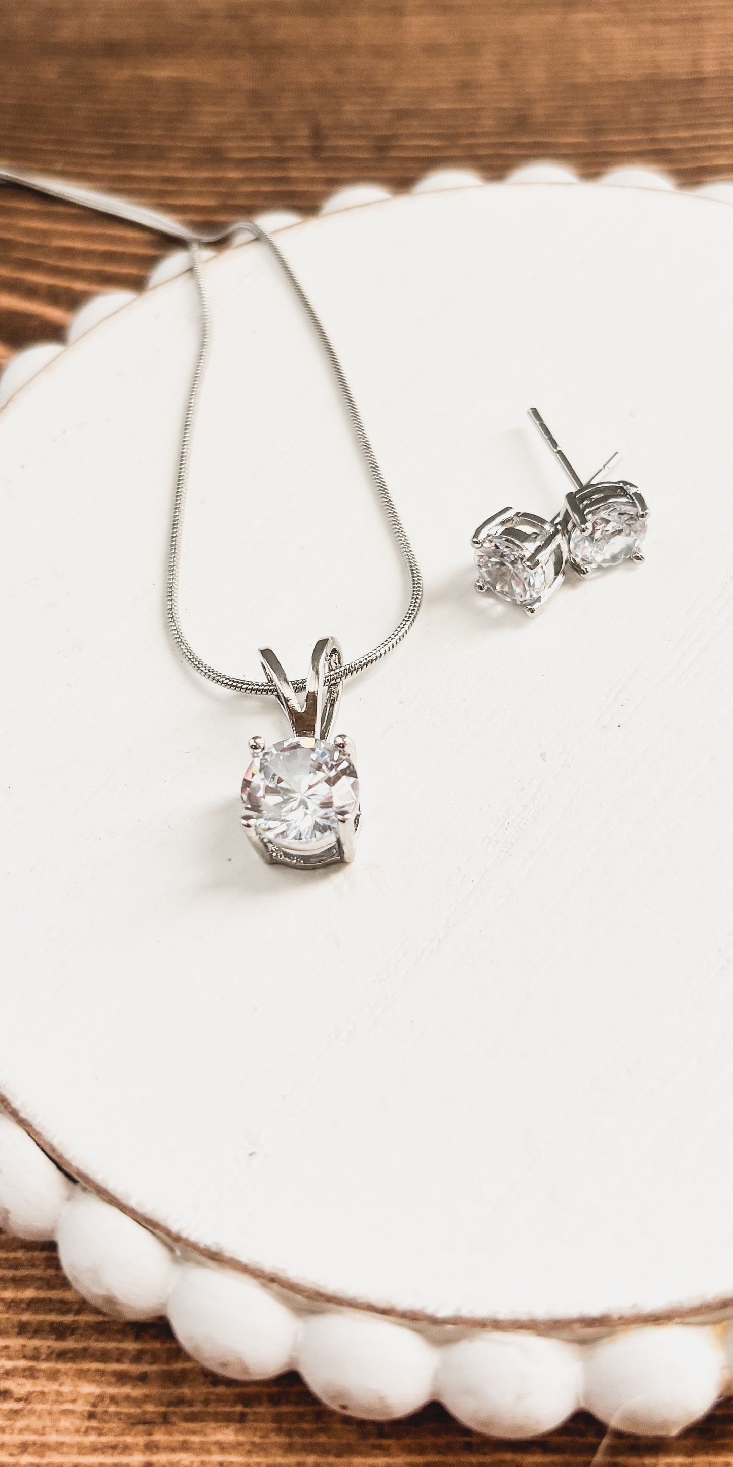 Beautiful Silver Rhinestone Necklace and Earring Set