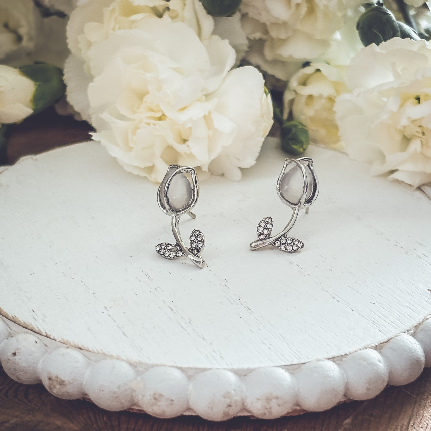 Beautiful Dainty Tulip Flower Earrings