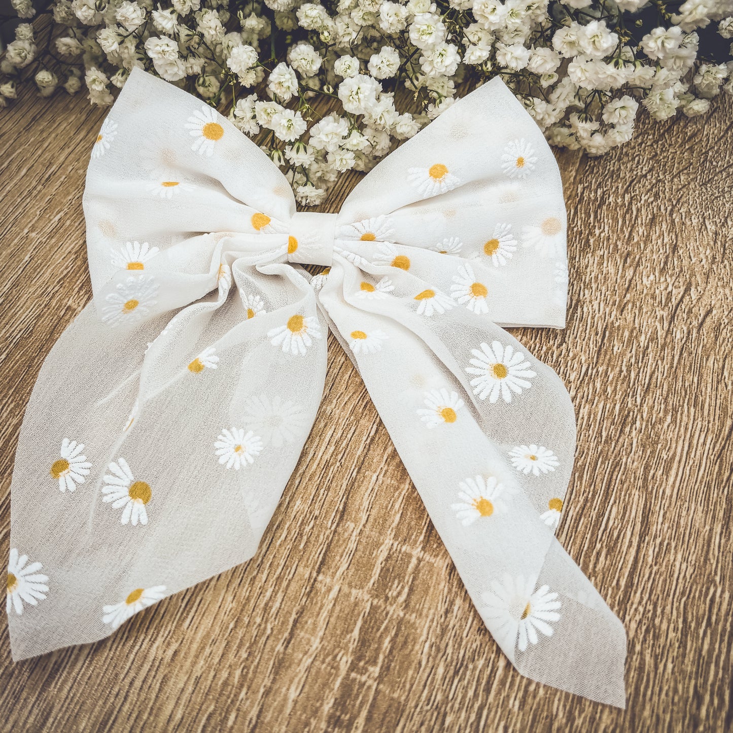 Adorable Daisy Bow Set