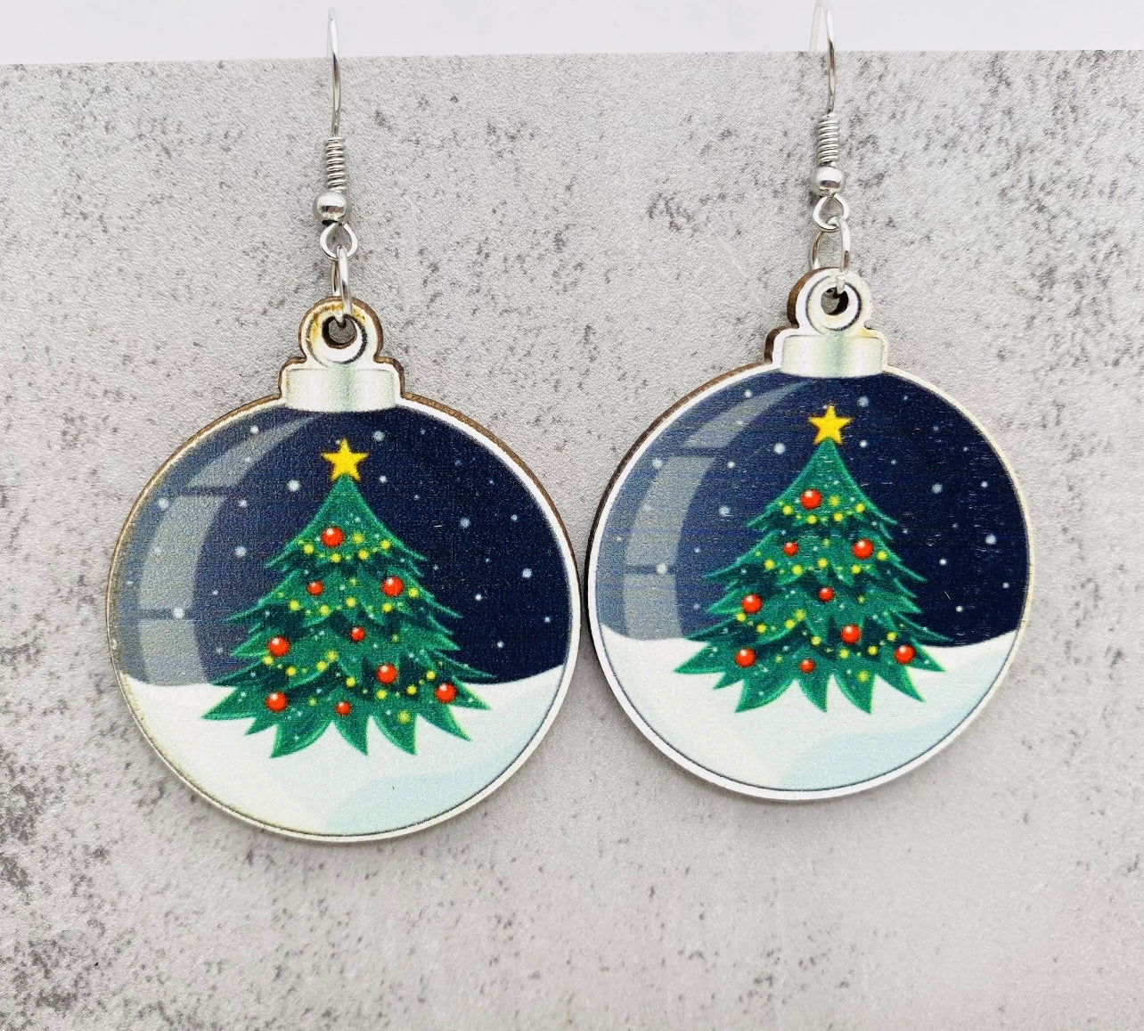 Adorable Vintage Wood Christmas Earrings