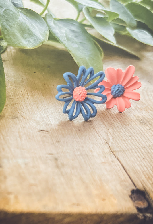 Adorable Flower Stud Earrings