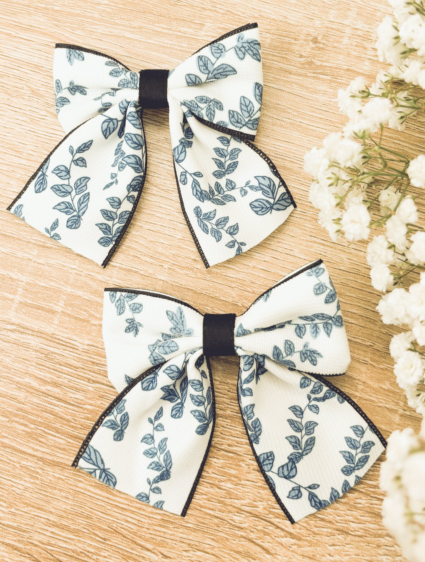 Adorable Blue Floral Bow Set