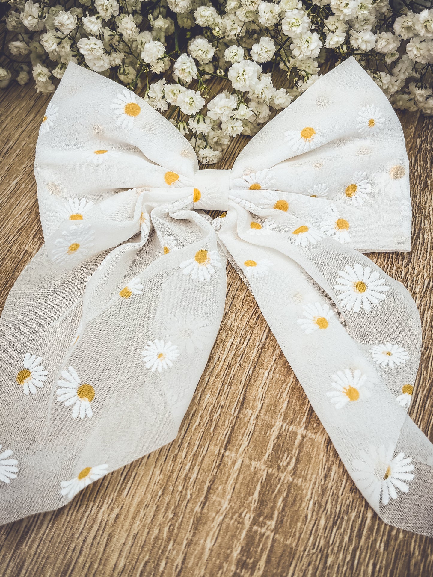 Adorable Daisy Bow Set