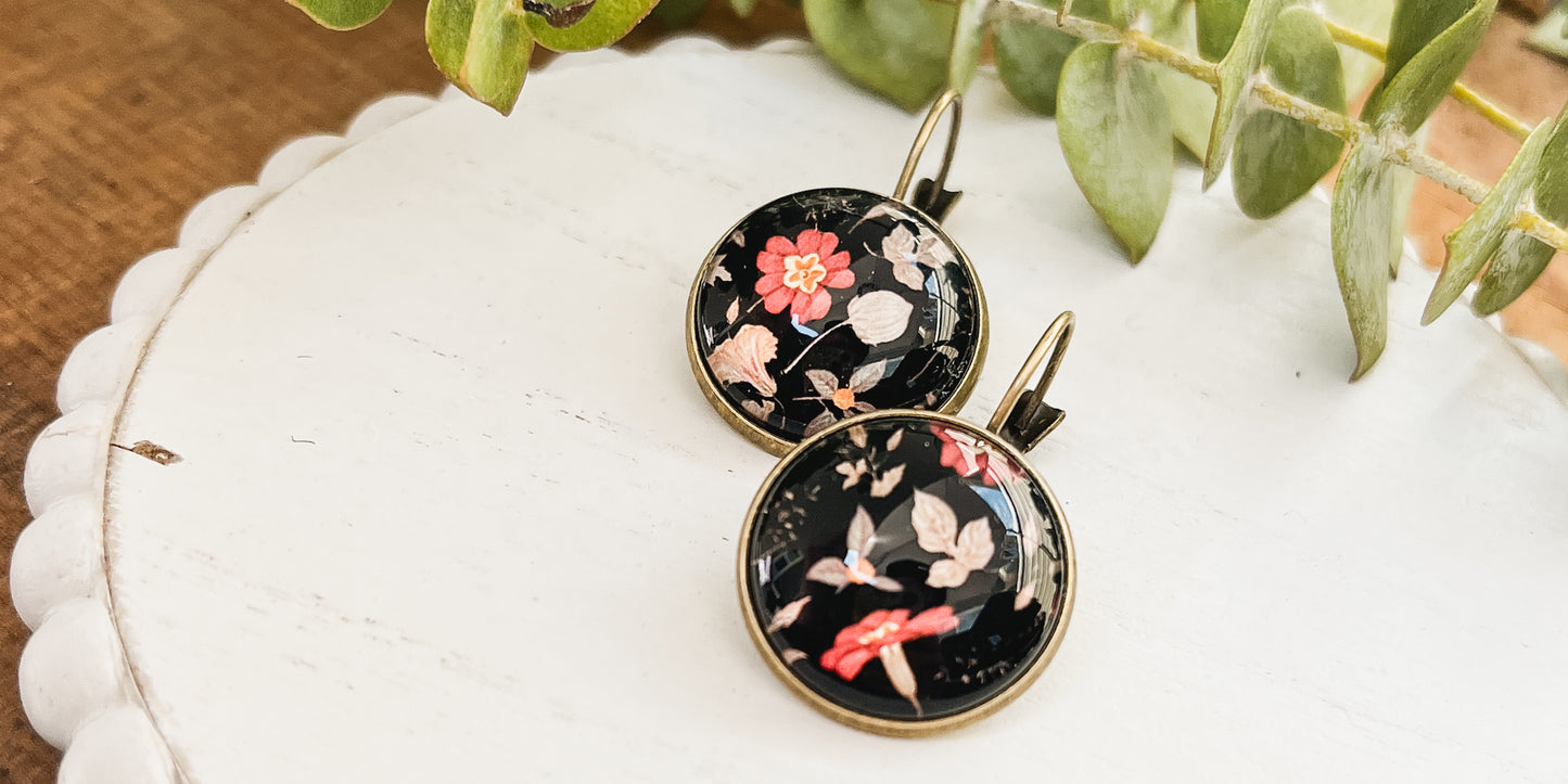 Beautiful Vintage Floral Earrings