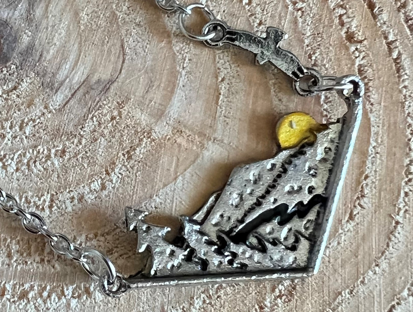 Beautiful Silver Mountain River Necklace