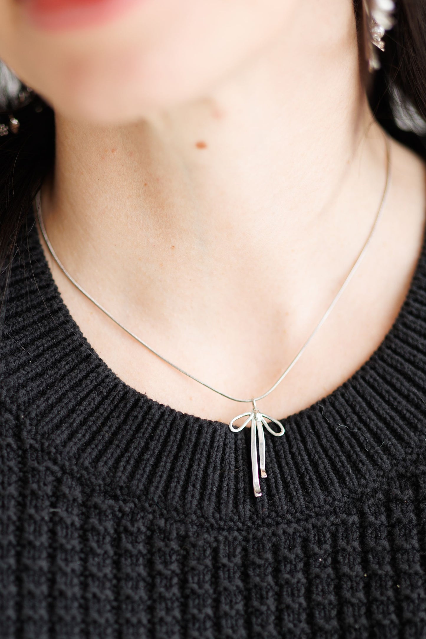 Beautiful Silver Bow Necklace