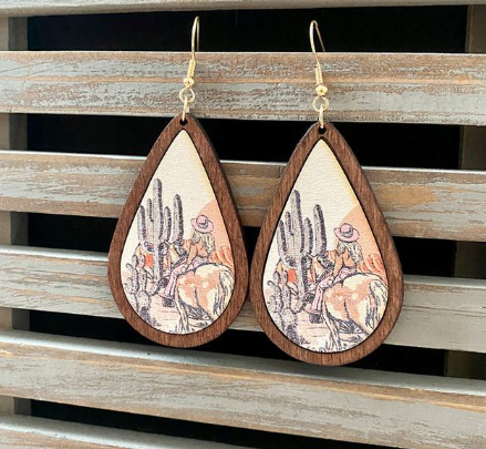 Beautiful Vintage Cowgirl Drop Earrings